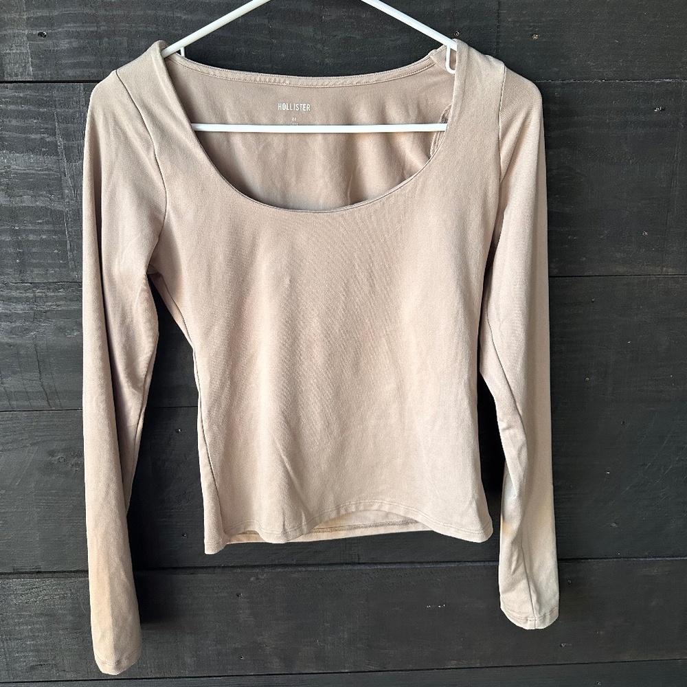 Hollister Long Sleeve Tan Top Size Medium Long
